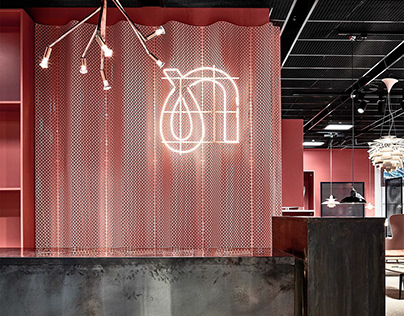 Они становятся всё больше. В сети обсуждают помолвочное кольцо дочери правителя Дубая, которое может посоперничать с кольцами Джорджины Родригес и Ло